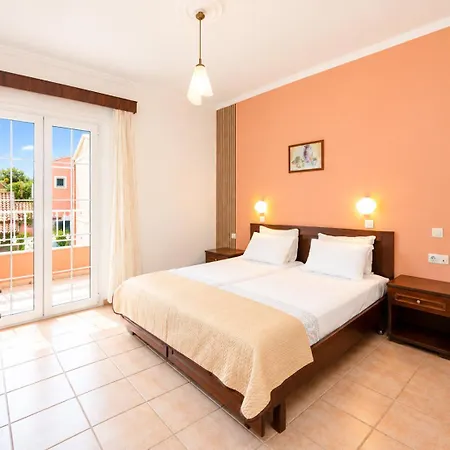 Joylife Hotel 3*