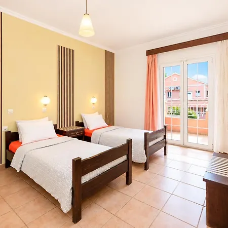 Joylife Hotel 3*